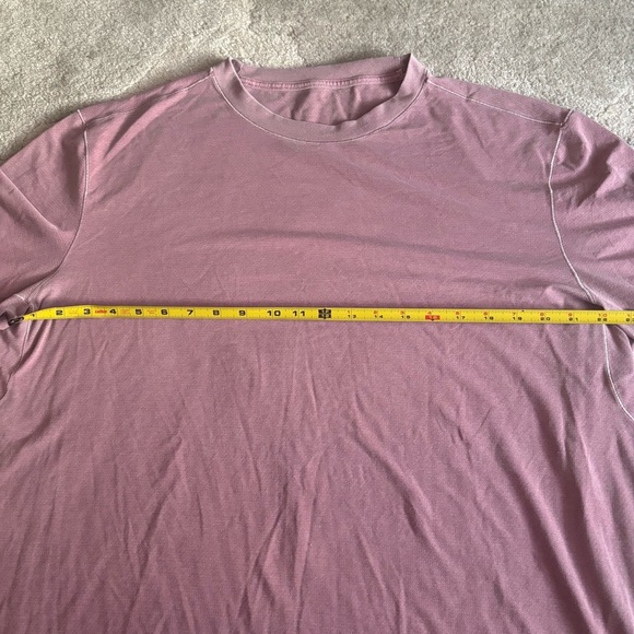 Lululemon men’s T shirt - Picture 2 of 3